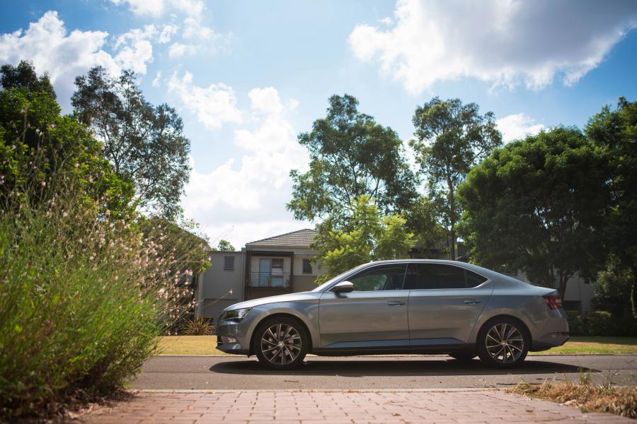  Skoda Superb 2016 года  (AU) (фото 4 из 9)